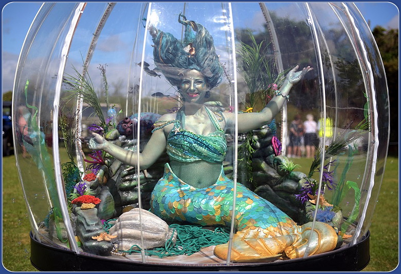 Kleines Fest - The Show Globe - Mystic Mirror Globe